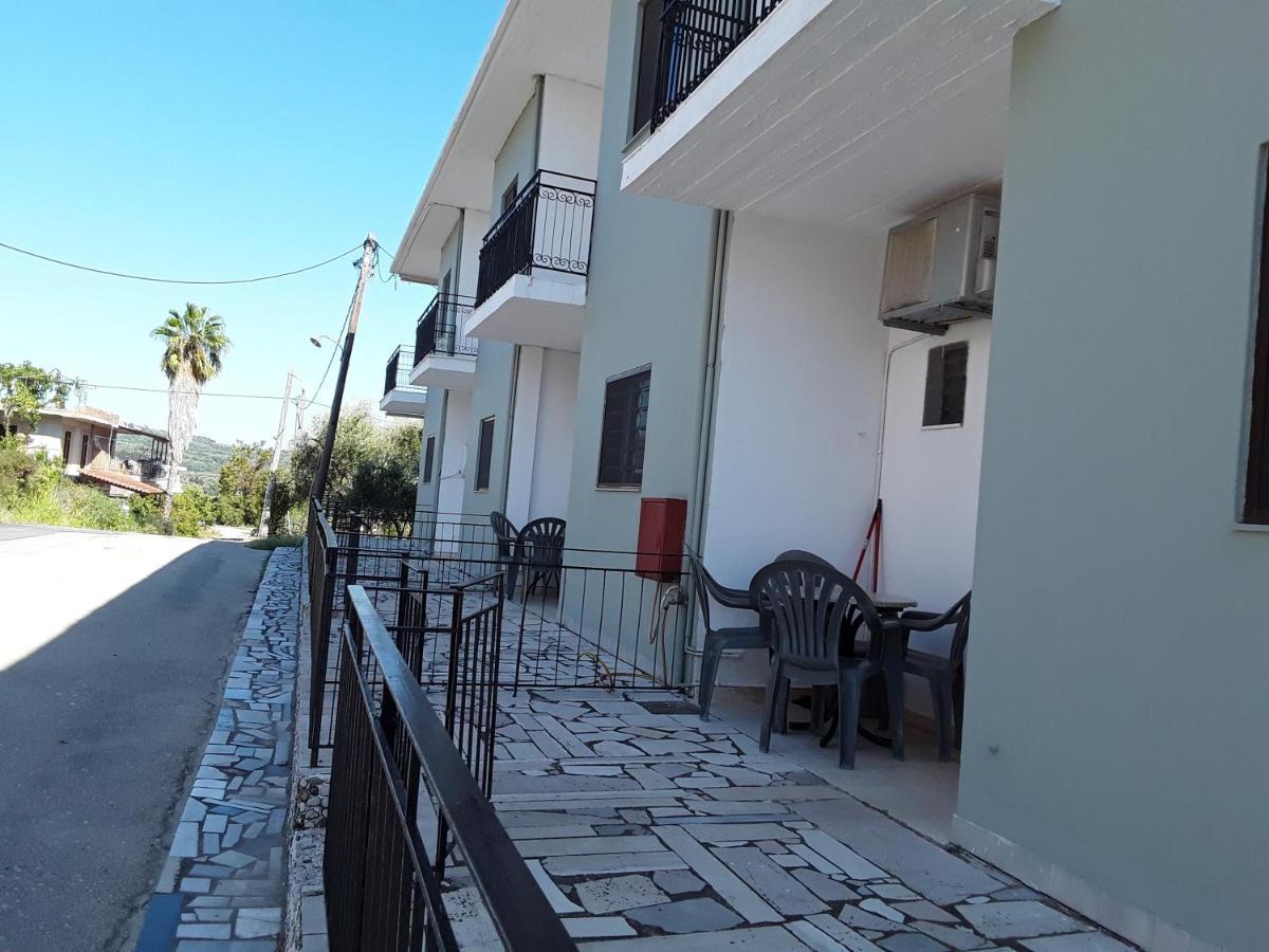קסטרוסיקיה Athanasios Tsoumas Apartments מראה חיצוני תמונה