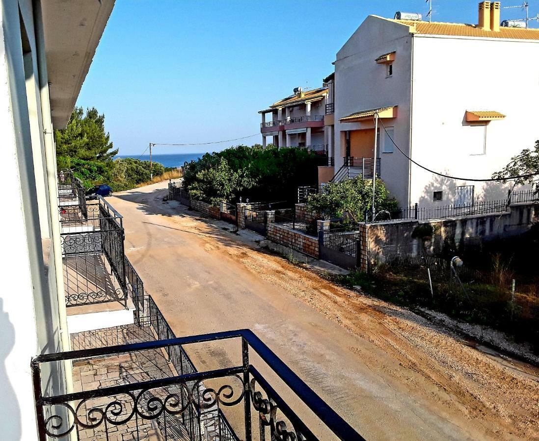 קסטרוסיקיה Athanasios Tsoumas Apartments מראה חיצוני תמונה