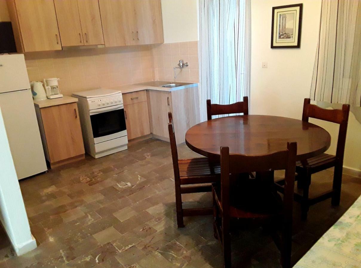 קסטרוסיקיה Athanasios Tsoumas Apartments מראה חיצוני תמונה
