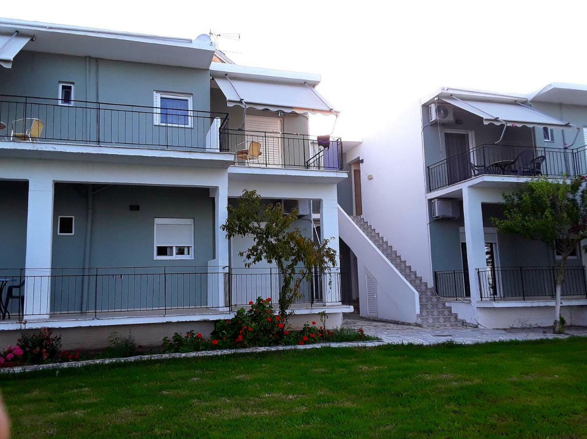 קסטרוסיקיה Athanasios Tsoumas Apartments מראה חיצוני תמונה